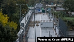 Міст через річку Нарва на пункті пропуску на кордоні з Росією в Нарві, Естонія, вересень 2024 року