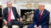 Президент США Дональд Трамп зустрічається з президентом Туреччини Реджепом Тайїпом Ердоганом в Овальному кабінеті Білого дому у Вашингтоні, округ Колумбія, 25 вересня 2025 року. (Фото SAUL LOEB / AFP)