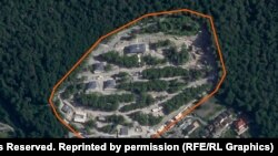 Общий вид строительной площадки в Красной Поляне, где строится резиденция Александра Лукашенко. Спутниковый снимок сделан 12 июля 2025 года компанией Planet Labs