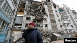 «Близько 160 тисяч, за визнанням відомих людей, які мешкають у Маріуполі (в умовах – ред.), в яких неможливо жити, бо немає взагалі нічого: ні світла, ні тепла»