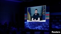 Уладзімір Зяленскі браў удзел у Міжнароднай канфэрэнцыі па бясьпецы па відэасувязі. 29 верасьня 2025