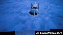 "Чанъэ-5" аппаратынын Айдын бетинде бараткан кези. 