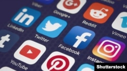 ټولنیزې رسنۍ 