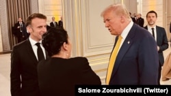 Саломе Зурабишвили беседует с Дональдом Трампом и Эммануэлем Макроном, 7 декабря 2024 года