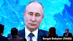 Під час щорічної пресконференції президента Росії Володимира Путіна, яка відбувалася за допомогою відеозв'язку, 17 грудня 2020 року