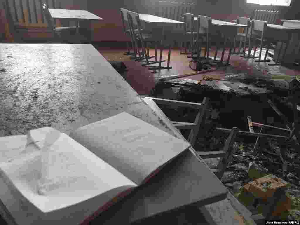 Школа села Максат была основана в 1994 году и была рассчитана на 235 учеников.&nbsp;