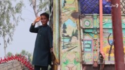 افغانان هېواد ته د ستنېدو پر وخت له ستونزو سر ټکوي