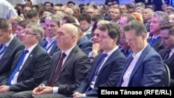 Președintele Nicușor Dan, premierul Ilie Bolojan și vicepremierul Ionuț Moșteanu. 