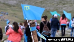 Кырымтатар милли байрагы