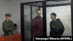 Александр Александров және Жомарт Дулатов сот залында. 17 қыркүйек 2025 жыл. 