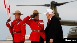 Президент США Дональд Трамп прибывает на саммит лидеров G7 в Калгари, Канада, 15 июня 2025 года