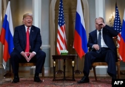 Президент США Дональд Трамп робить заяву для преси перед самітом з президентом РФ Володимиром Путіним у Гельсінкі, Фінляндія, 16 липня 2018 року