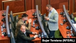 Deputetë të Listës Serbe.