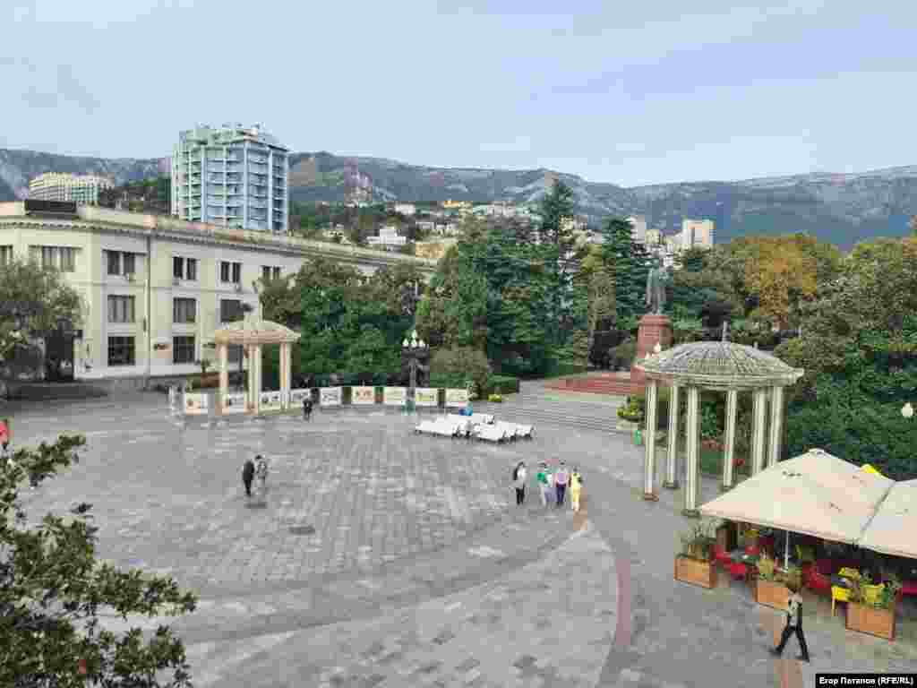 Площа імені Леніна в Ялті